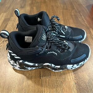 Men’s Adidas D.O.N Issue 3 Basketball Shoes
